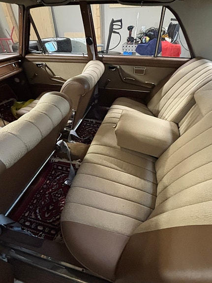 Mercedes-Benz 250 S 8 of 14
