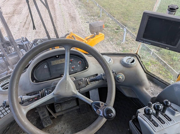 Volvo L90E - Redo för hösten och vintern! 7 of 12