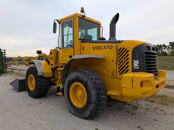 Volvo L90E - Redo för hösten och vintern! 5 of 12