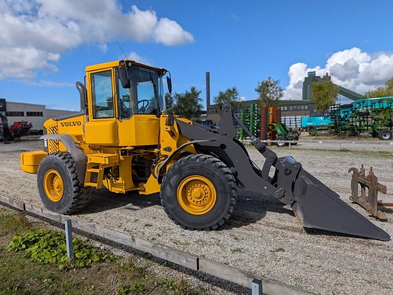 Volvo L90E - Redo för hösten och vintern! 2 of 12
