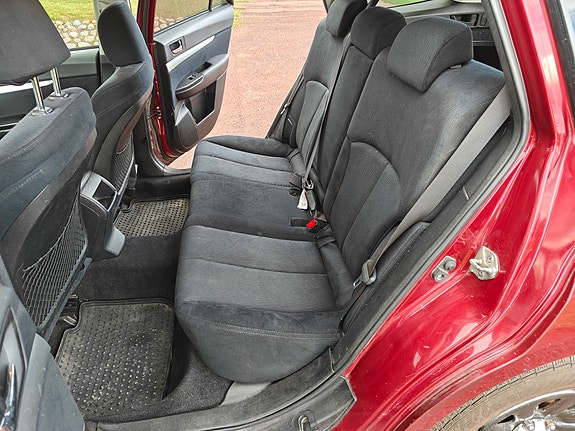 Subaru Outback 6 of 9