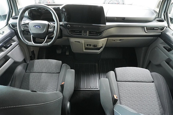 Ford Transit Custom 8 of 10