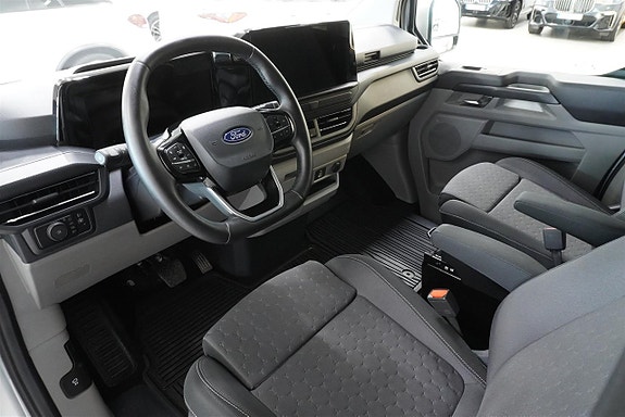 Ford Transit Custom 2 of 10