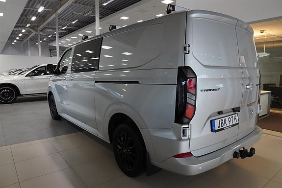 Ford Transit Custom 7 of 10