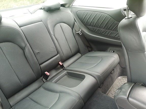 Mercedes-Benz CLK320 4 of 10