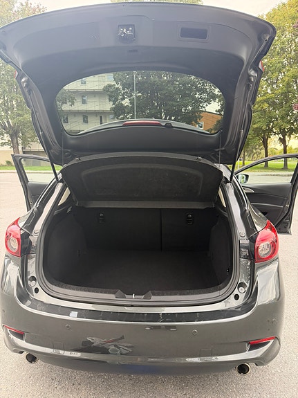 Mazda 3 9 of 12