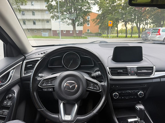 Mazda 3 6 of 12