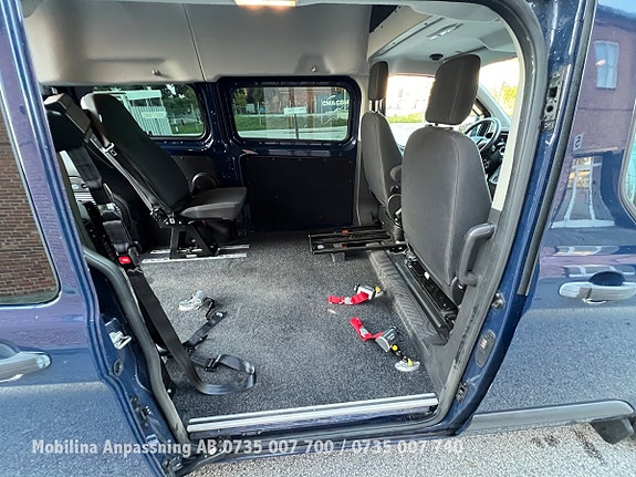 Ford Transit 24 of 30