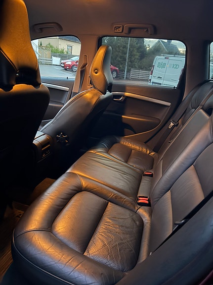 Volvo V70 5 of 5