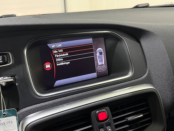 Volvo V40 12 of 12