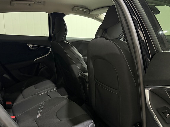 Volvo V40 11 of 12