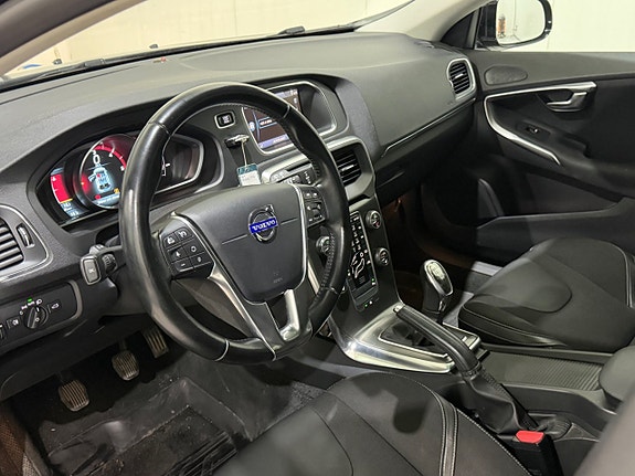 Volvo V40 8 of 12