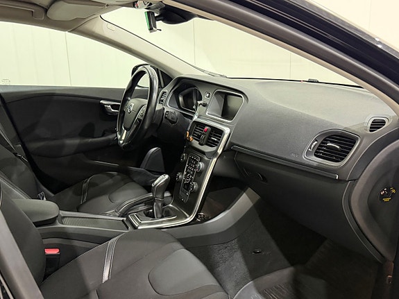 Volvo V40 10 of 12