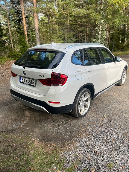 BMW X1 4 of 5