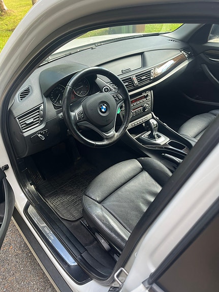 BMW X1 5 of 5