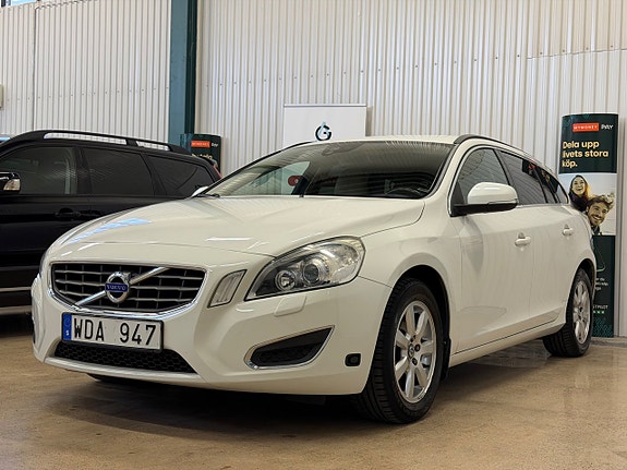 Volvo V60 4 of 17