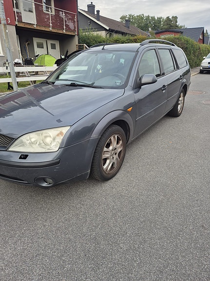 Ford Mondeo 3 of 10