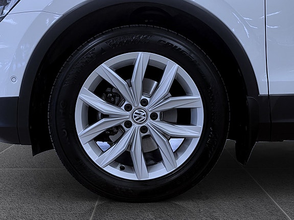 Volkswagen Tiguan 17 of 17