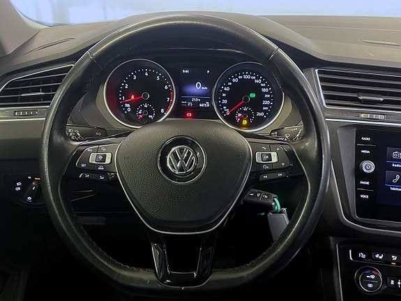 Volkswagen Tiguan 9 of 17