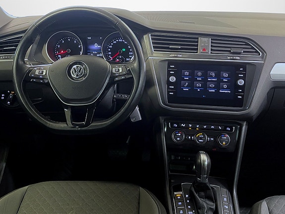 Volkswagen Tiguan 8 of 17
