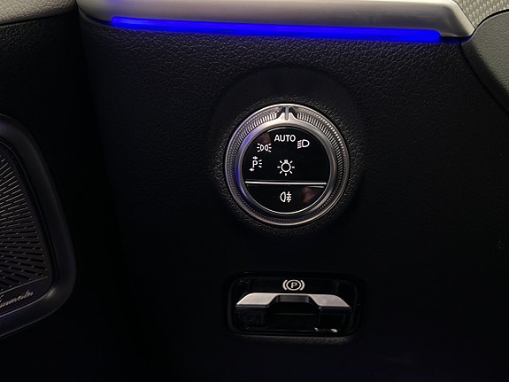 Mercedes-Benz C300 e 29 of 30