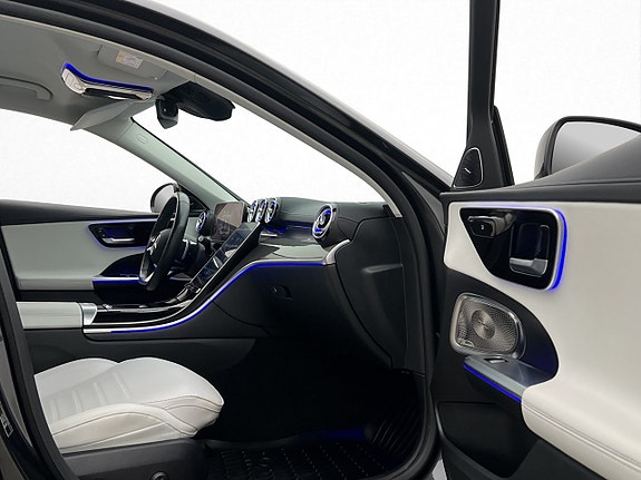 Mercedes-Benz C300 e 17 of 30