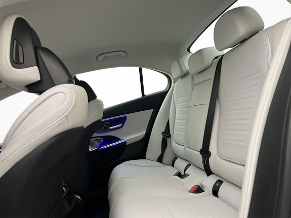 Mercedes-Benz C300 e 18 of 30