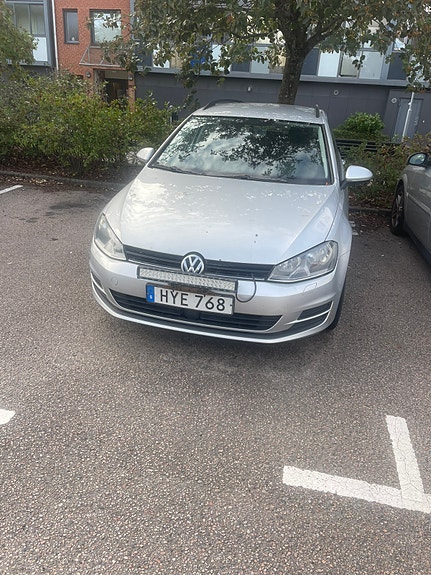 Volkswagen Golf VII 5 of 6
