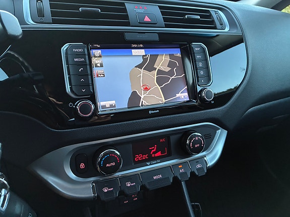 Kia Rio 7 of 8