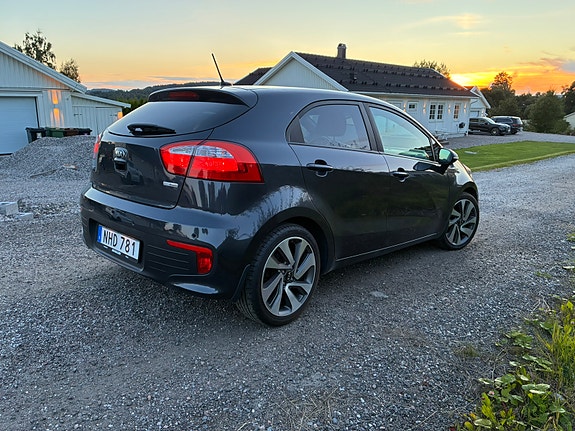 Kia Rio 3 of 8