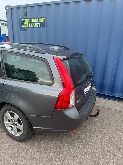 Volvo V50 3 of 6