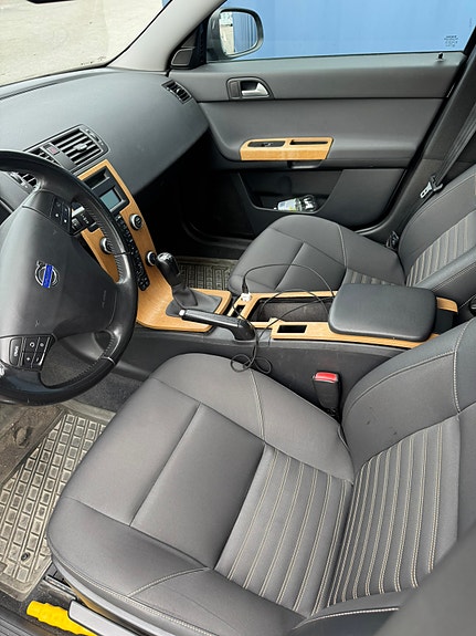 Volvo V50 5 of 6