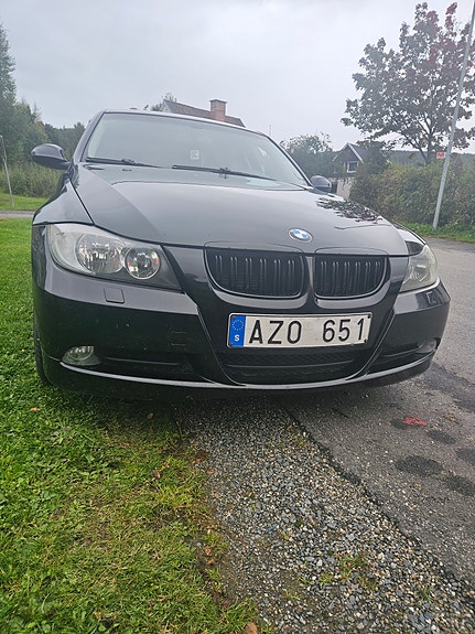 BMW 318i 4 of 4