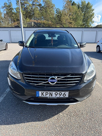 Volvo XC60 4 of 9