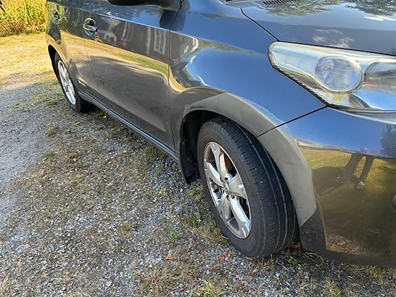 Toyota Urban Cruiser 3 of 7
