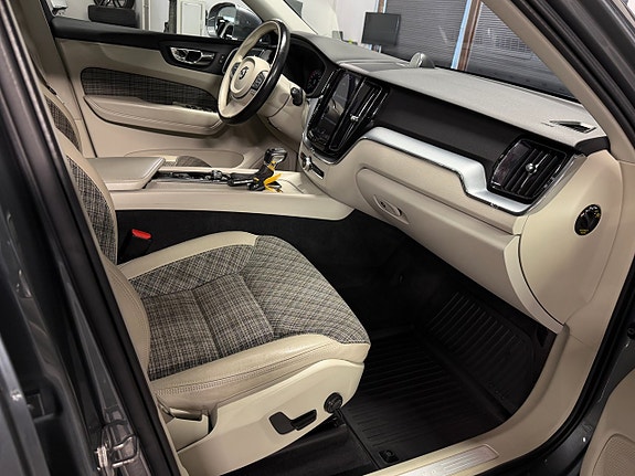 Volvo XC60 22 of 26