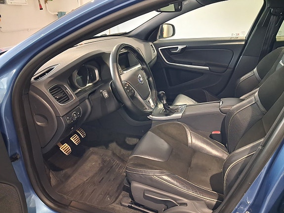Volvo V60 3 of 7