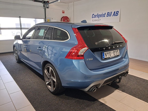 Volvo V60 2 of 7