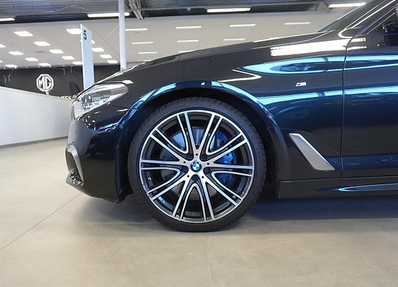 BMW M550d 3 of 30
