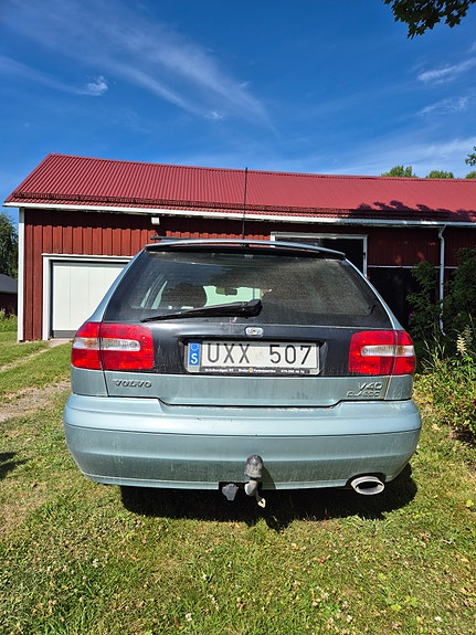 Volvo V40 3 of 10