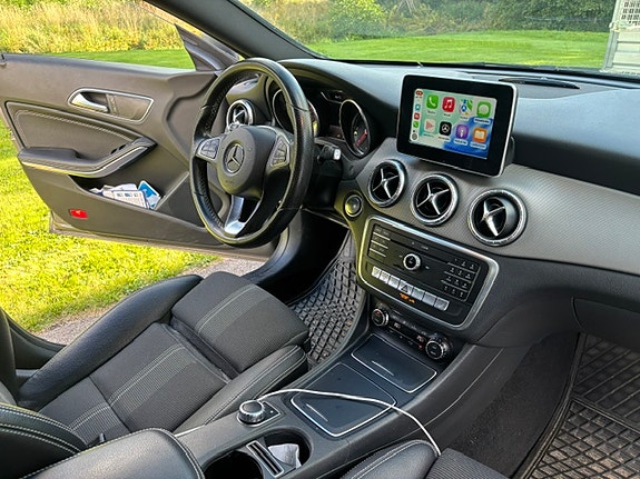 Mercedes-Benz CLA200 d 4 of 8