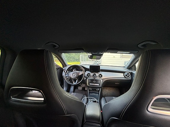 Mercedes-Benz CLA200 d 5 of 8