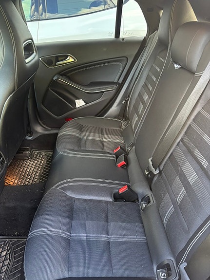Mercedes-Benz CLA200 d 6 of 8