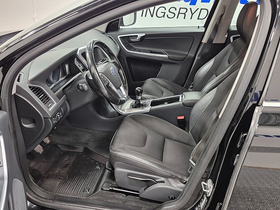 Volvo XC60 2 of 8