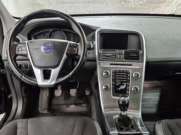 Volvo XC60 6 of 8