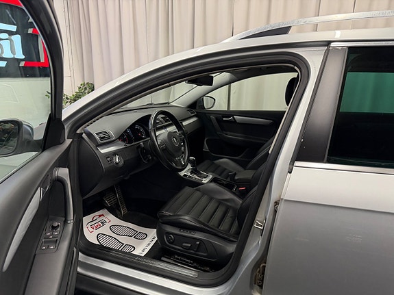 Volkswagen Passat Alltrack 9 of 22