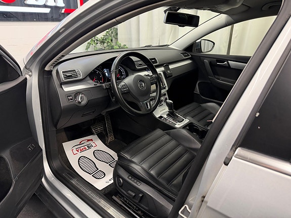 Volkswagen Passat Alltrack 10 of 22