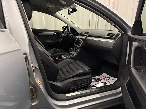 Volkswagen Passat Alltrack 17 of 22