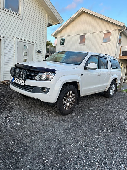Volkswagen Amarok 2 of 6