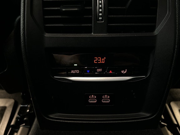 BMW i4 20 of 30